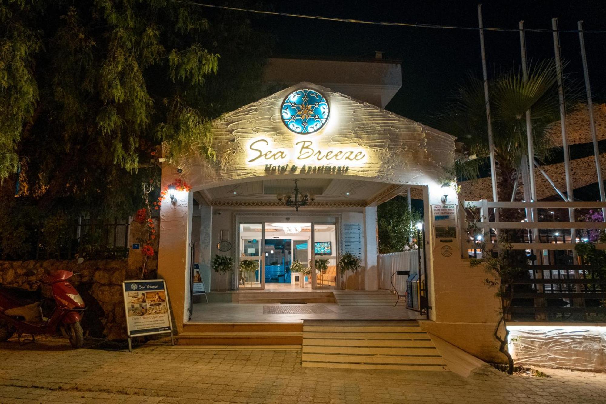Sea Breeze Hotel And Apartments オルデニズ エクステリア 写真